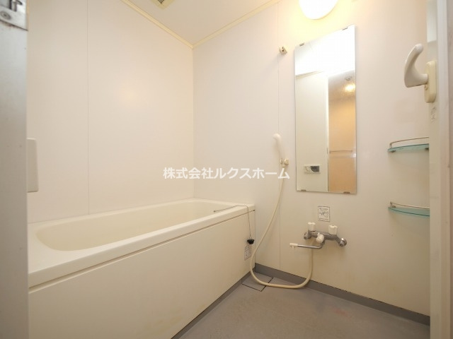 リッツ西中条の浴室