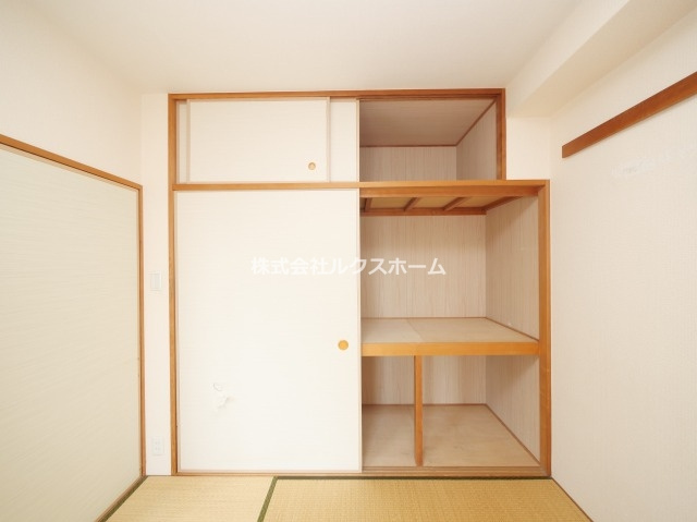 リッツ西中条の収納