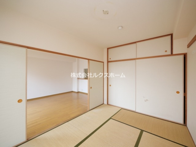 リッツ西中条の和室