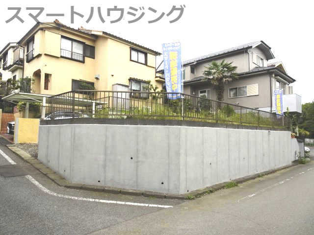 【外観】 | 土地 建築条件無し　京王高尾線 めじろ台駅 山田駅 山田町 | 建築条件なし　前面道路6mと4ｍの角地になります。目の前が公園になります。
区画整理地

