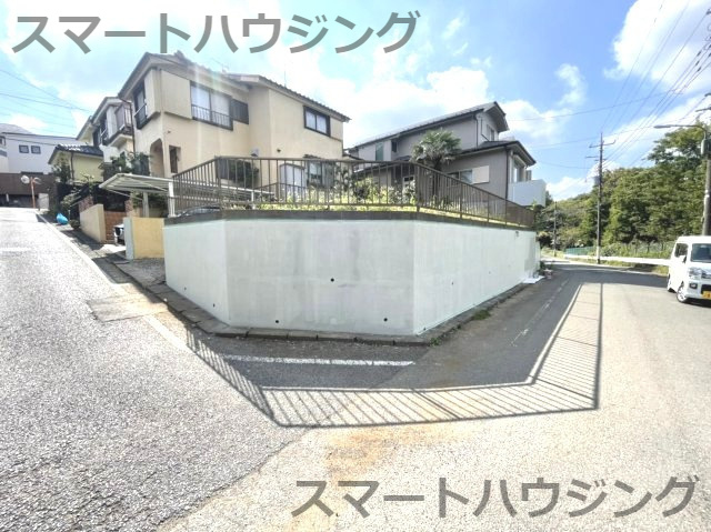 【外観】 | 土地 建築条件無し　京王高尾線 めじろ台駅 山田駅 山田町 | 建築条件なし　前面道路6mと4ｍの角地になります。目の前が公園になります。
区画整理地

