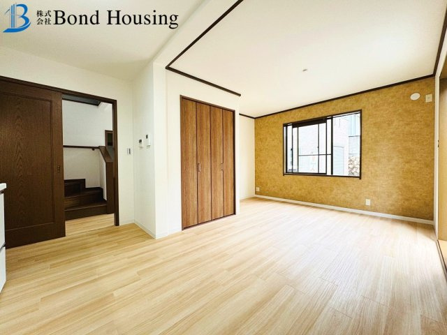 内装リフォーム済み物件　朝霧南町4丁目　中古戸建の洋室