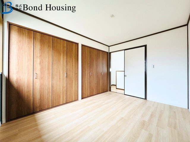 内装リフォーム済み物件　朝霧南町4丁目　中古戸建の洋室