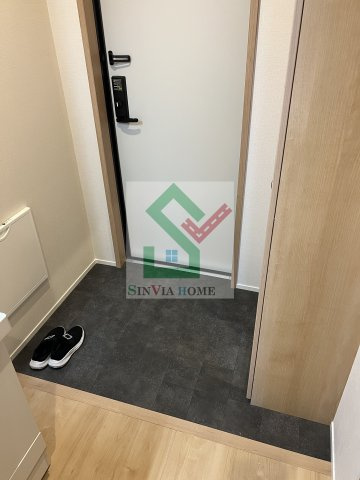 リバティ大泉学園の玄関