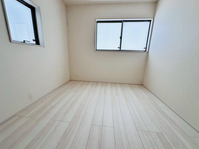 ■■うるま市前原-5号棟（全10棟）の洋室