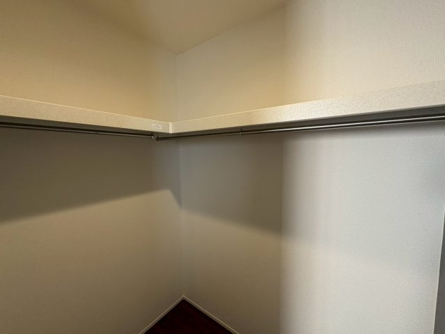 ■■うるま市前原-2号棟（全10棟）の収納|大きなものも収納できそうです