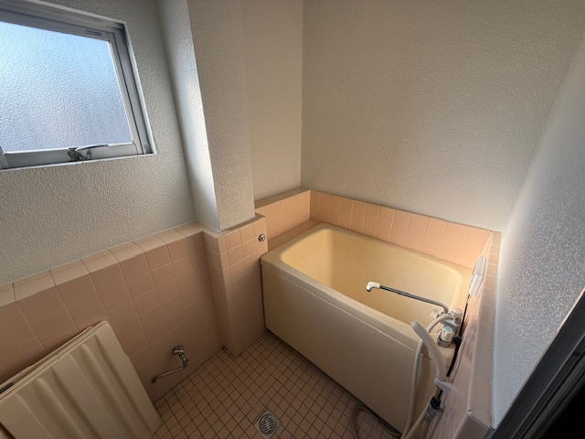 落ち着いた空間のお風呂です
