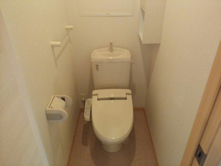ゆったりとした空間のトイレです