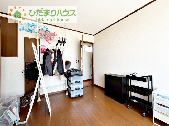 【寝室】 | つくば市柴崎　中古戸建 | ゆとりのある主寝室！ご家族全員で寝れちゃいます♪