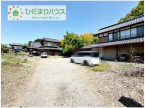 【駐車場】 | つくば市柴崎　中古戸建 | 広々敷地で多くのお車が駐車できます！