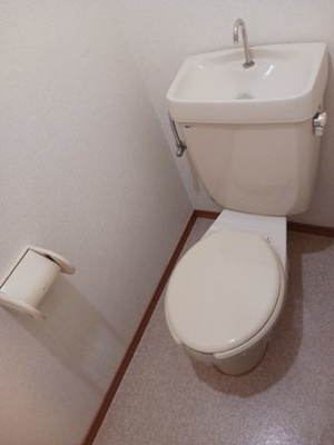 【トイレ】 | ファーストヒルズＡ | 清潔感のあるトイレです