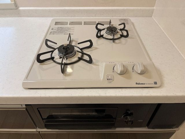 ラ・アンサスのキッチン|コンパクトなキッチンで掃除もラクラク（イメージ）