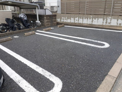 【駐車場】 | グランソレイユ楠葉 | 駐車場完備です