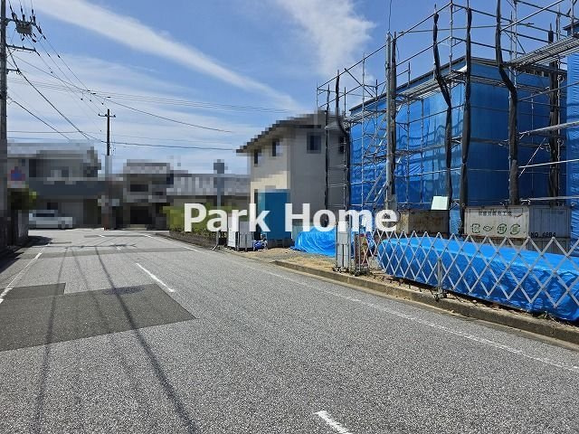 高知市瀬戸東町3丁目 ① 新築戸建ての前面道路含む現地写真