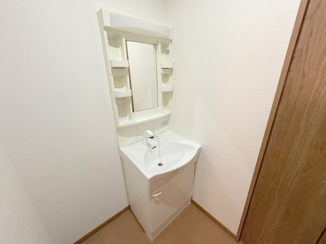 ユニゾン百楽園1の独立洗面台