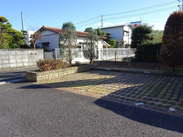 ROYAL GARDEN CASAHARAの駐車場|駐車場です