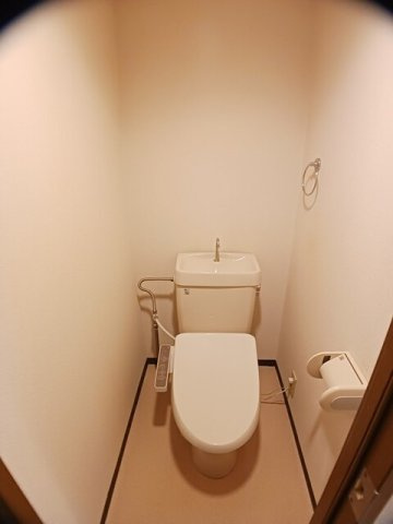 フォルティナドムスのトイレ|清潔感のあるトイレです