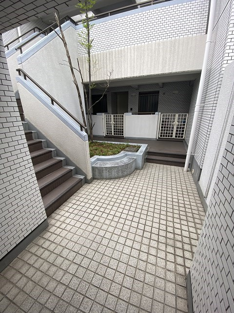 メゾン・ド・甲子園二番町の外観