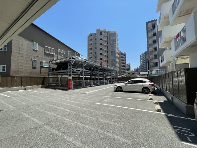 サンメゾン水前寺駅前ゲートの駐車場