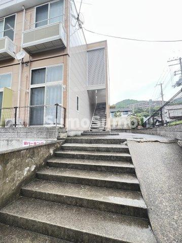 レオパレスオービラージュのエントランス