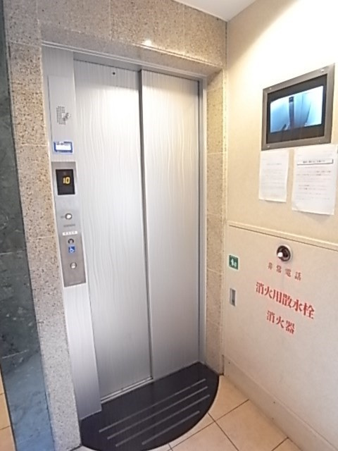 プレサンス三宮花時計前の外観