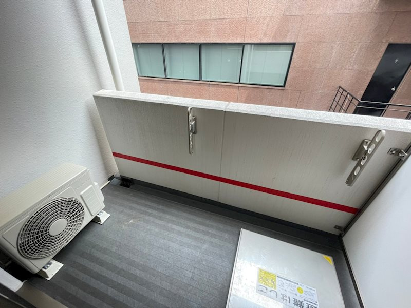セレニテ本町グランデのバルコニー