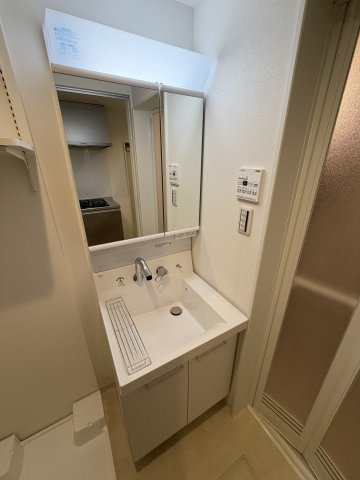 ALEGRIA高速長田の洗面所
