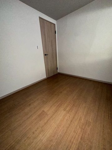 岡本エクセルの洋室