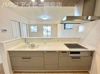 【キッチン】 | 一宮市伝法寺新築建売残り1棟！ゆとりのリビング23帖！ウォークインクローゼット3ヶ所！ | 一宮市伝法寺新築建売残り1棟！ゆとりのリビング23帖！ウォークインクローゼット3ヶ所！