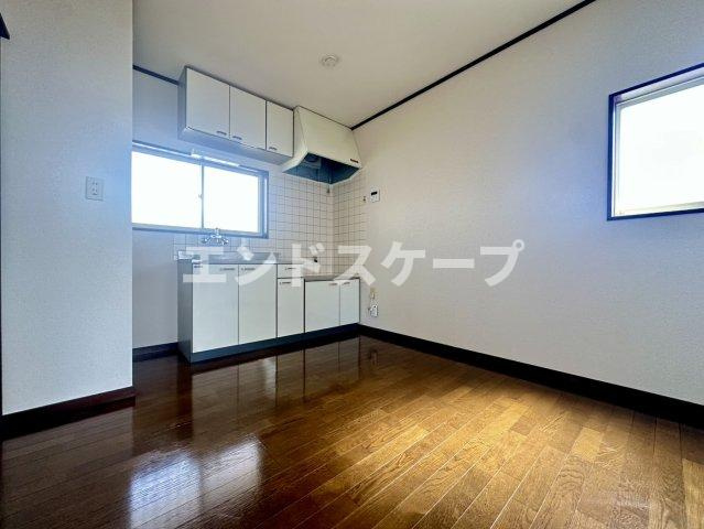 ヴィレッジフクダの居間・リビング|高崎、前橋のお部屋探しはエンドスケープまで！お客様の理想お聞かせ下さい♪