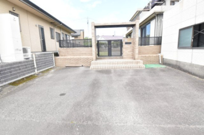 【駐車場】 | 鹿屋市今坂町　中古戸建 | 2台可