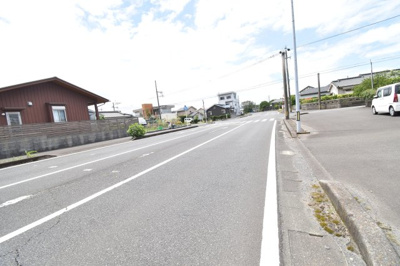 【前面道路含む現地写真】 | 鹿屋市今坂町　中古戸建