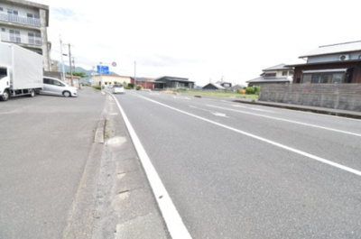 【前面道路含む現地写真】 | 鹿屋市今坂町　中古戸建