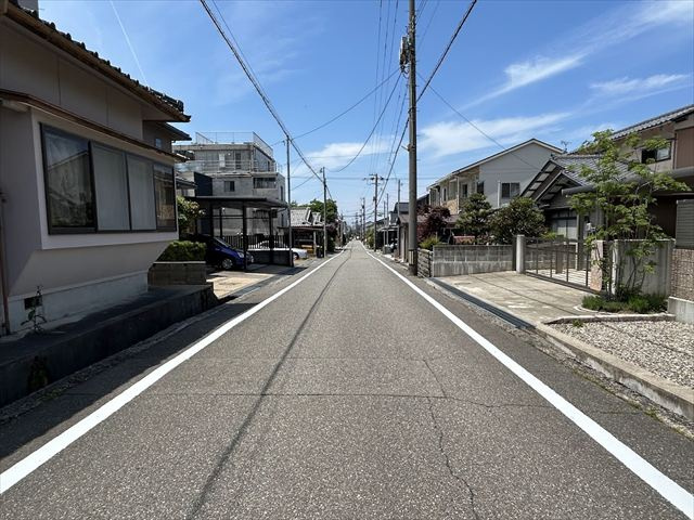 【前面道路含む現地写真】の画像