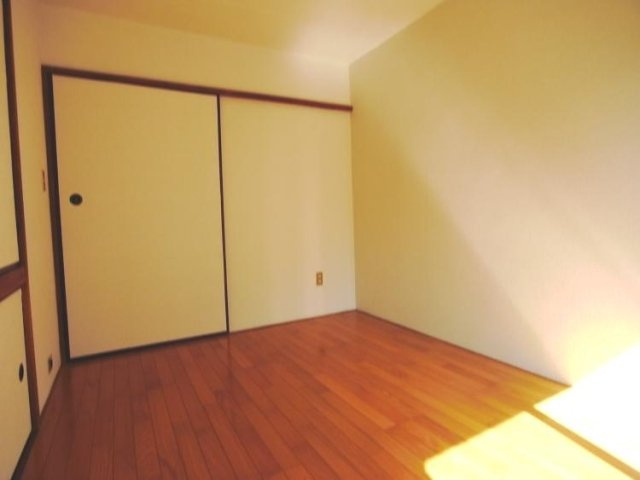 メゾンセレステの洋室