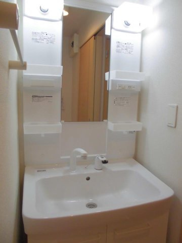 ヴァンベールＢ棟の洗面所|使いやすい洗面所です
