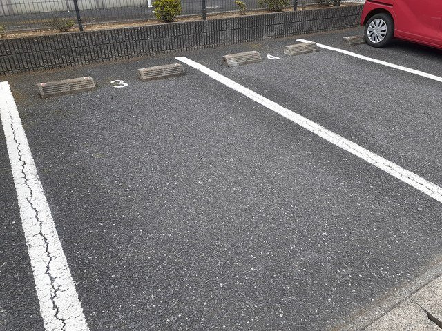 ブランシェ壱番館の駐車場|駐車場完備です