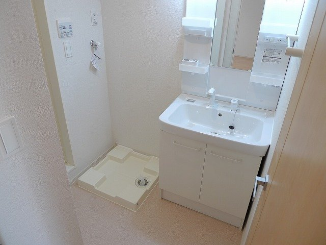 アルヴィータＣの洗面所|コンパクトで使いやすい洗面所