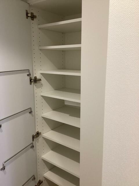 マイナビSTAYモダンテラス青砥の玄関