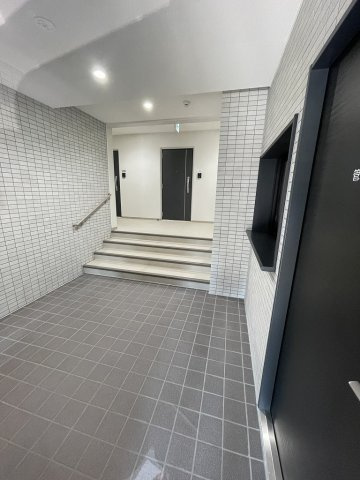 エルプレイス文京大塚のエントランス