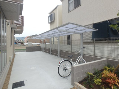 【設備】 | ルクリア Ａ棟 | 屋根付き駐輪場