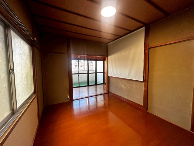 高砂市緑丘2丁目貸家の洋室