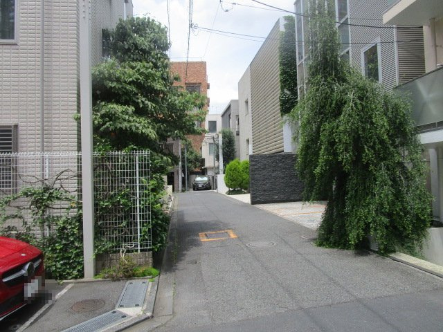 港区南青山６丁目のビル