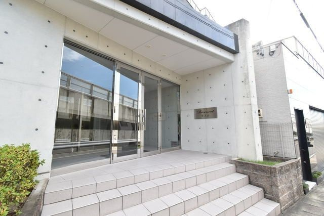 Ｒｉｖｅｒｍｅｔ覚王山のエントランス