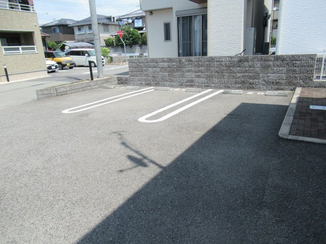 サンフローラＭーＡの駐車場