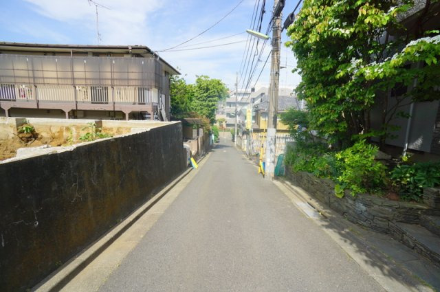 代田６　土地の前面道路含む現地写真|南側公道　幅員約3.6m
