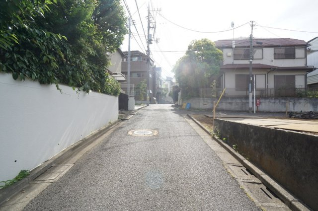 代田６　土地の前面道路含む現地写真|南側公道　幅員約3.6m

