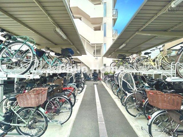 センチュリー東綾瀬の駐輪場|【自転車置き場】最新の空き状況や費用などの詳細は担当スタッフまでお問い合わせください。