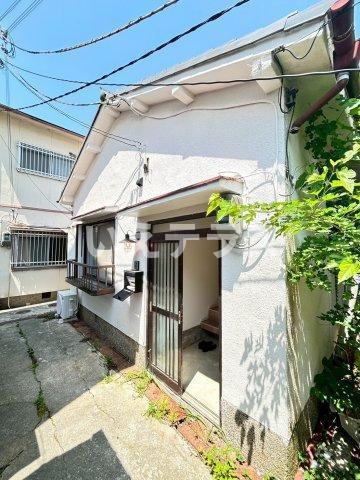 須磨区戸建てのエントランス