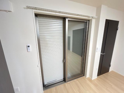 【設備】 | エテルネル8 | 窓シャッター、複層がガラス